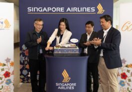 From left to right: Ninoy Aquino International Airport Terminal 3 Manager, Mr. Lauro Francisco; Singapore Airlines General Manager Philippines, Ms. Liwei Tai; New NAIA Infra Corp. (NNIC) General Manager, Mr. Angelito Alvarez; and NNIC Executive Assistant to the President and CEO, Mr. Cesar Chiong, lead the cake-cutting ceremony marking Singapore Airlines' 60th anniversary in the Philippines.