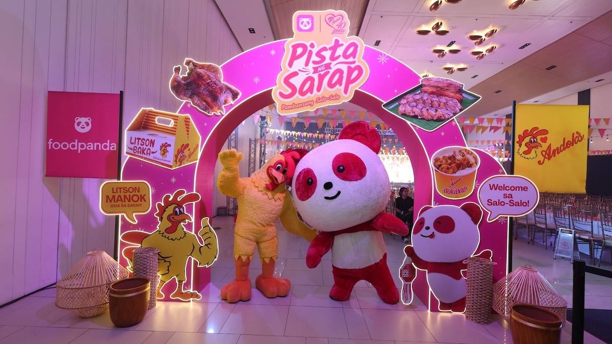 Two fan-favorite mascots, Pau-Pau and Andy, came together at Pista ng Sarap to celebrate Andok_s official return to foodpanda