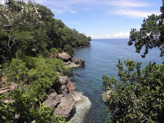 Initao–Libertad Protected Landscape and Seascape by Finejob via Wikimedia Commons