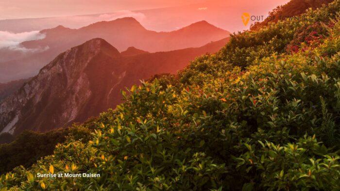 Sunrise at Mount Daisen (Tottori, Japan)