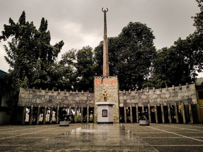 A historical monument commemorating the courage, heroism, and sacrifices of Filipino guerrillas during World WAR II.