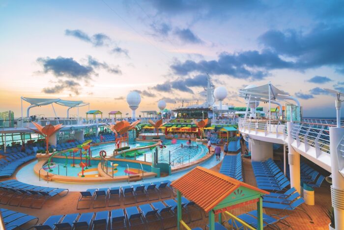 Royal Caribbean’s Hero of the Seas Pooldeck